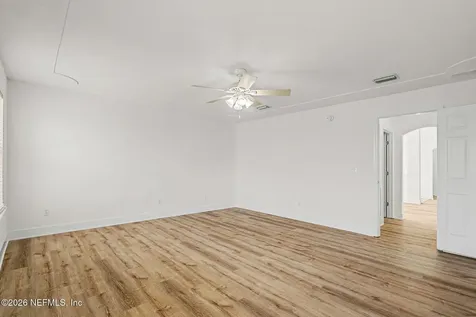 1949 Wages Way Jacksonville FL 32218