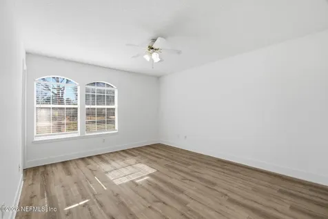 1949 Wages Way Jacksonville FL 32218