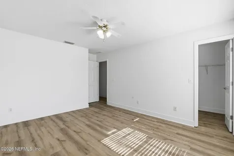 1949 Wages Way Jacksonville FL 32218