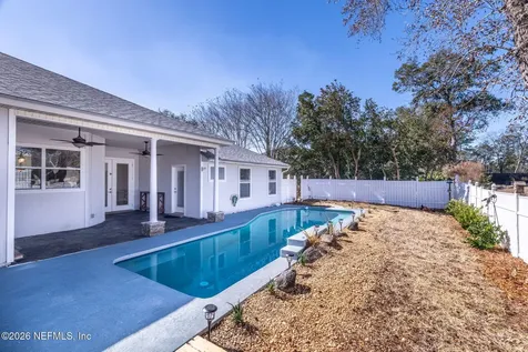 1949 Wages Way Jacksonville FL 32218