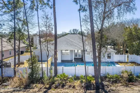 1949 Wages Way Jacksonville FL 32218