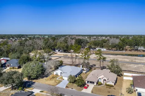 1949 Wages Way Jacksonville FL 32218