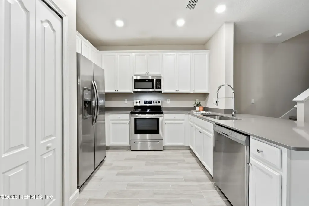 2552 Sandy Dune Drive Jacksonville FL 32233