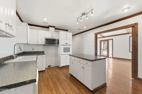 1863 Live Oak Drive Jacksonville FL 32246