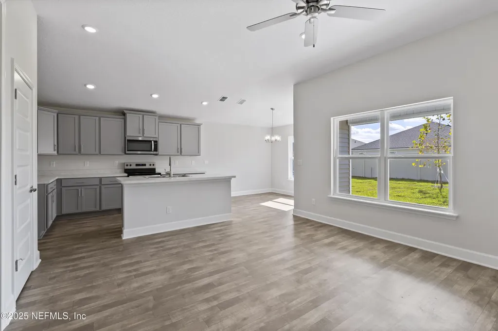 8357 Helmsley Boulevard Jacksonville FL 32219