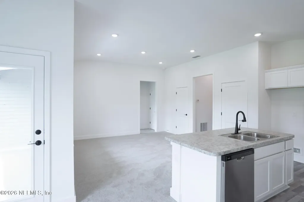 8357 Helmsley Boulevard Jacksonville FL 32219