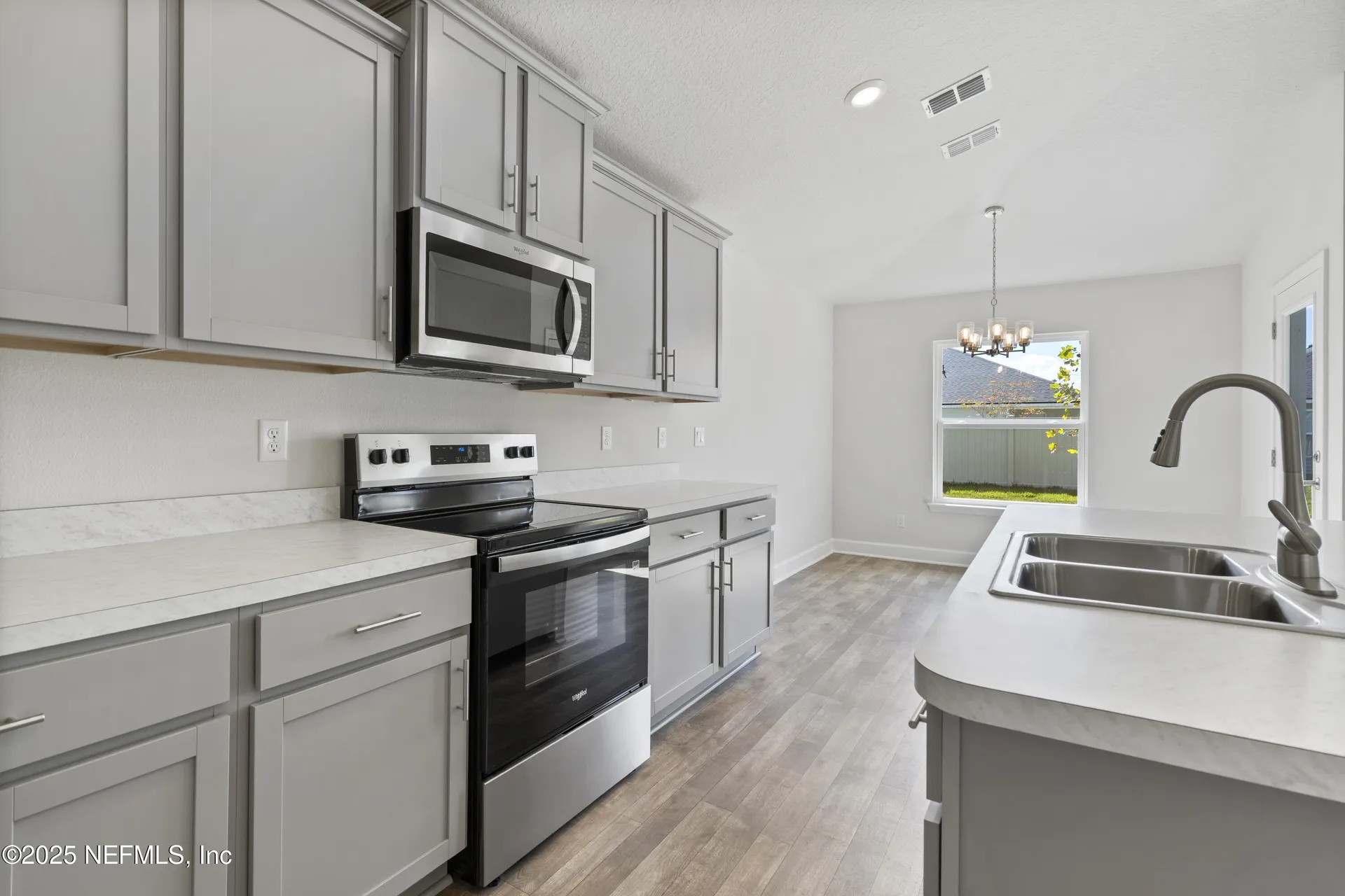 8357 Helmsley Boulevard Jacksonville FL 32219