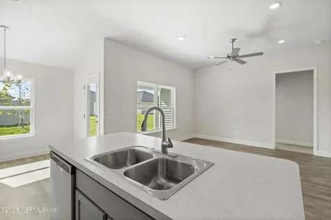 8357 Helmsley Boulevard Jacksonville FL 32219
