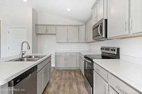 8357 Helmsley Boulevard Jacksonville FL 32219