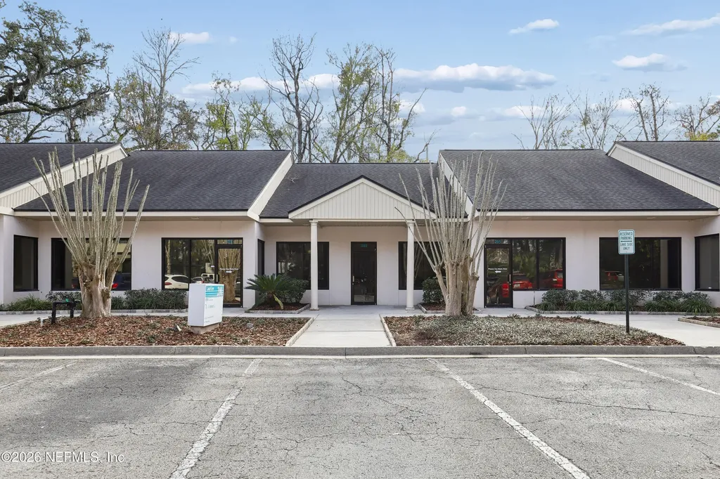 7563 Philips Highway Jacksonville FL 32256