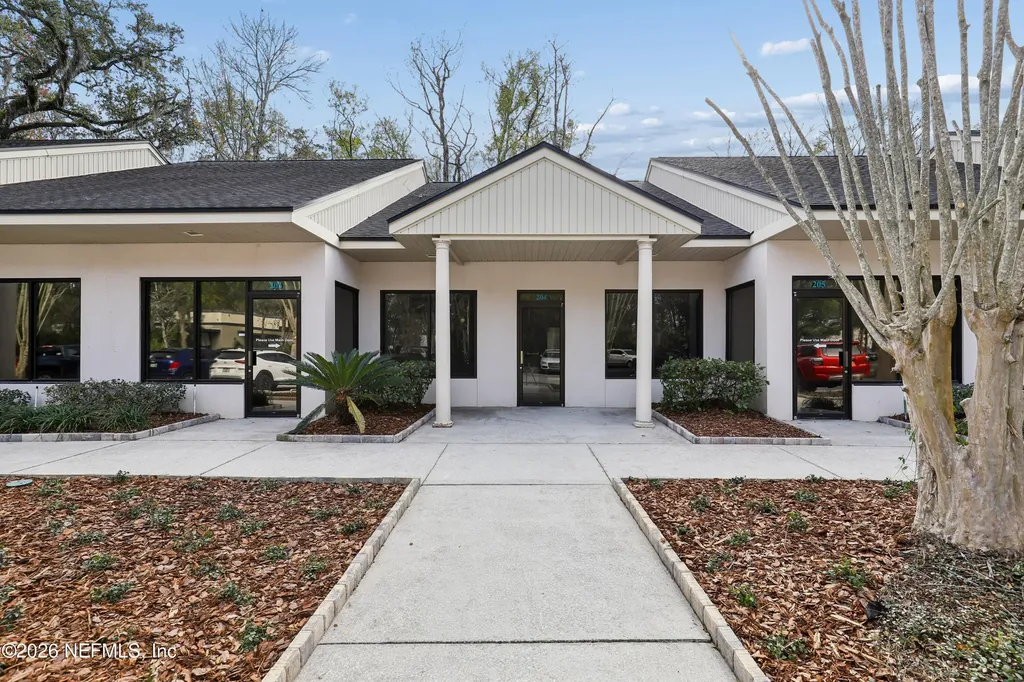 7563 Philips Highway Jacksonville FL 32256