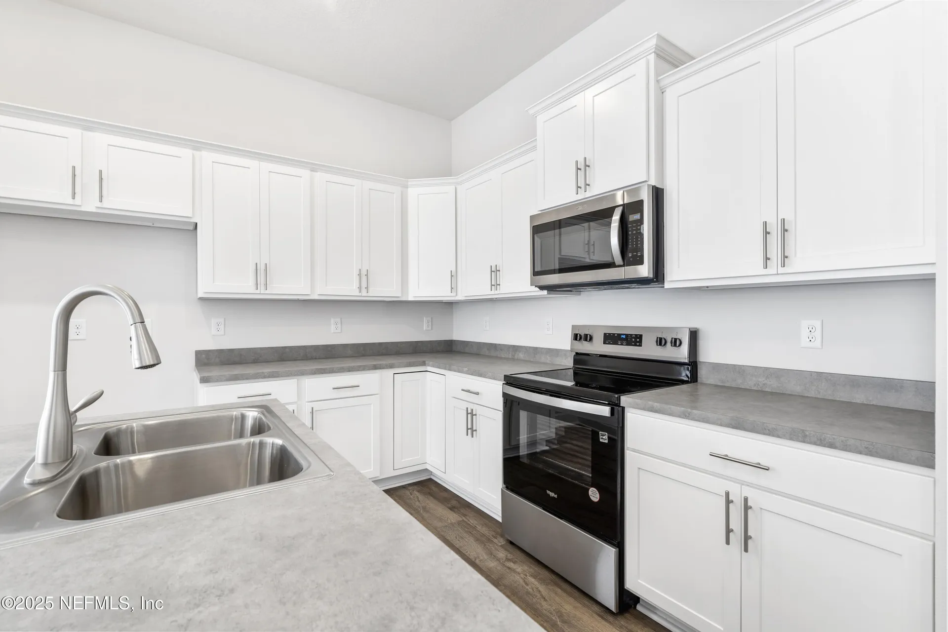 8339 Helmsley Boulevard Jacksonville FL 32219