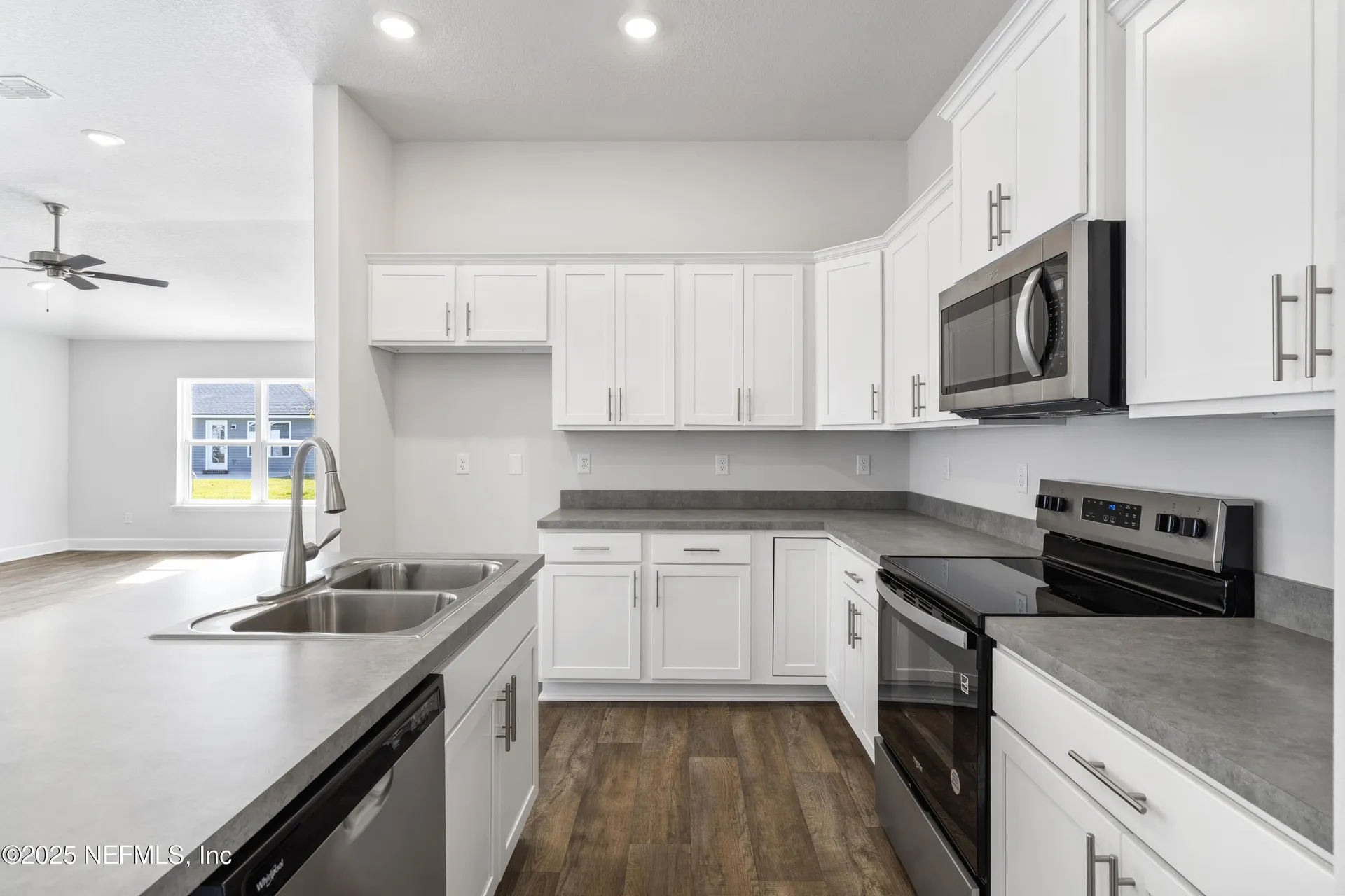 8339 Helmsley Boulevard Jacksonville FL 32219