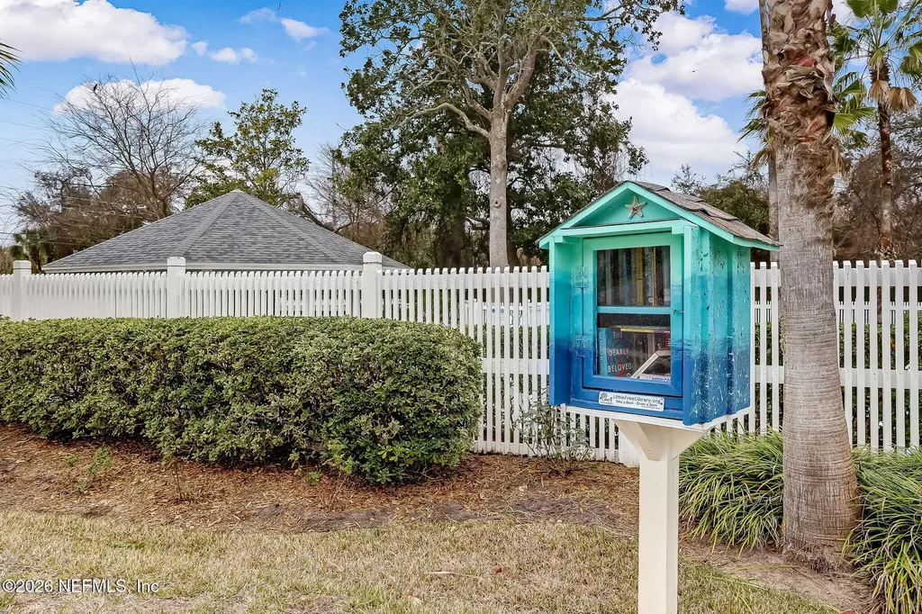 2674 Robert Oliver Avenue Fernandina Beach FL 32034