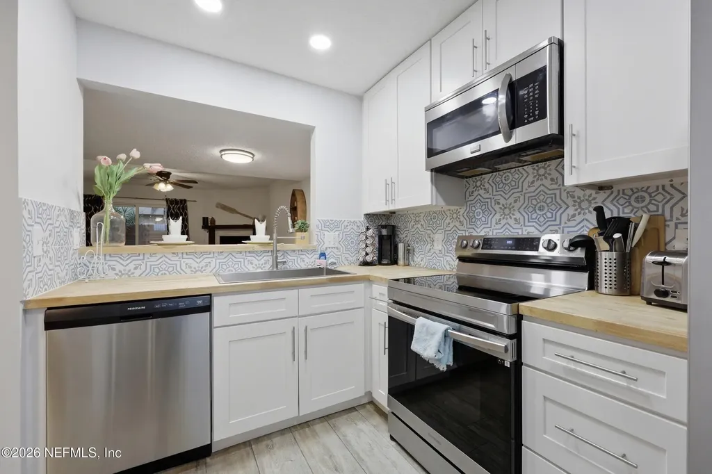 840 7th Avenue S Jacksonville Beach FL 32250