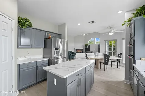 10082 Chester Lake Road E Jacksonville FL 32256