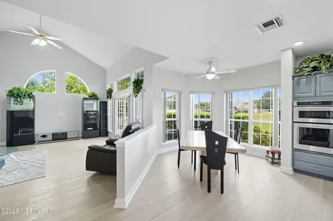 10082 Chester Lake Road E Jacksonville FL 32256