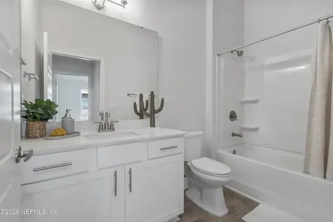 8327 Helmsley Boulevard Jacksonville FL 32219