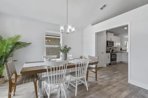 8327 Helmsley Boulevard Jacksonville FL 32219