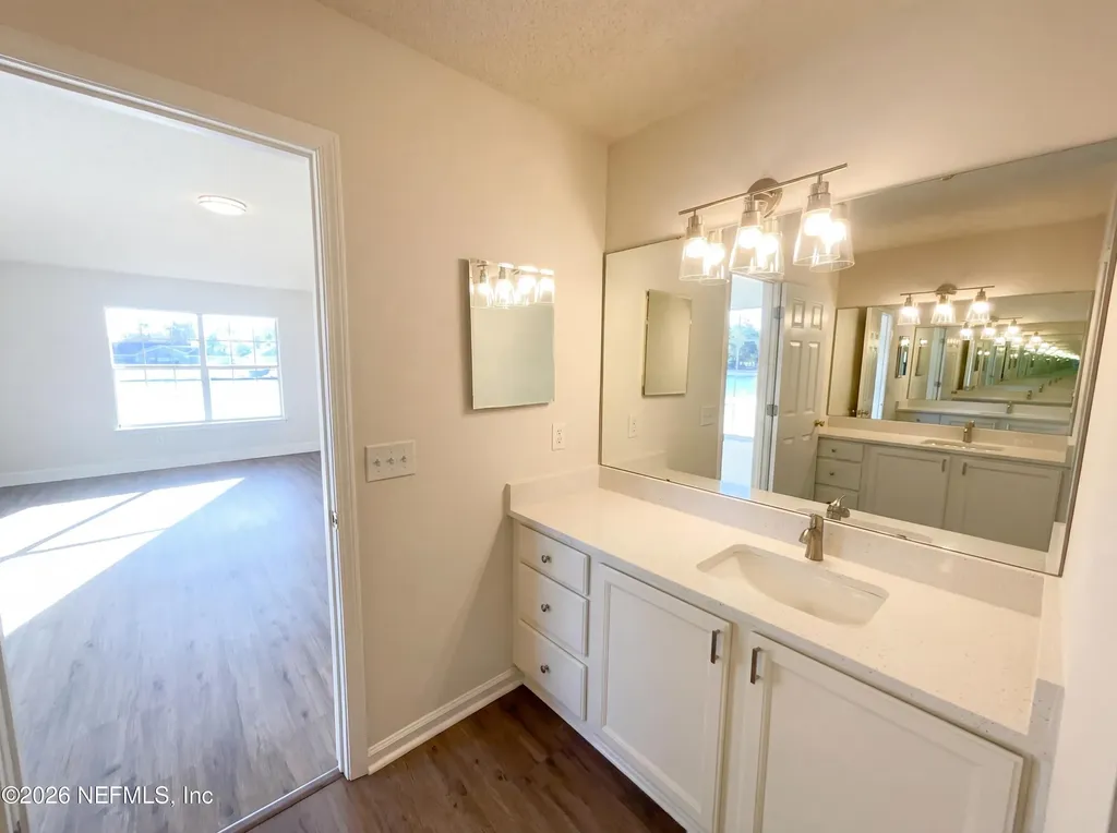 978 Tammy Cove Lane Jacksonville FL 32218