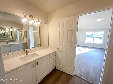 978 Tammy Cove Lane Jacksonville FL 32218