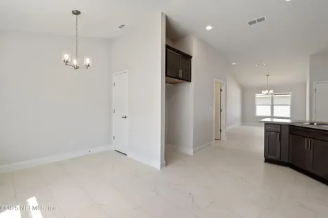 8321 Helmsley Boulevard Jacksonville FL 32219
