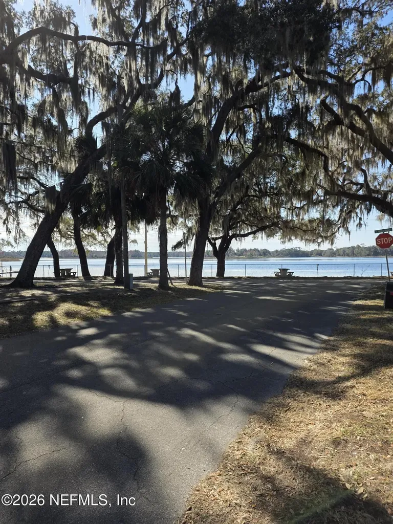 624 Palmetto Avenue Crescent City FL 32112