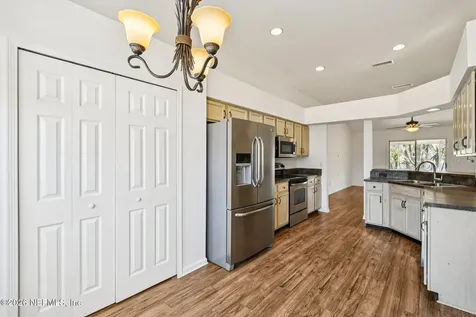 8551 Lori Ann Court Jacksonville FL 32220