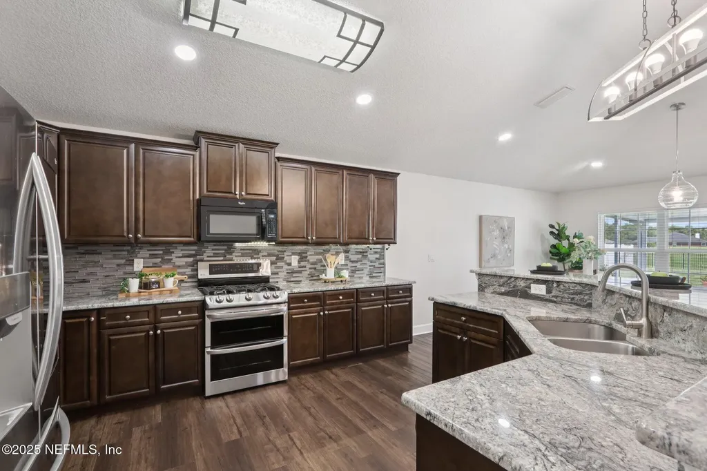 54106 Amblerwood Way Callahan FL 32011