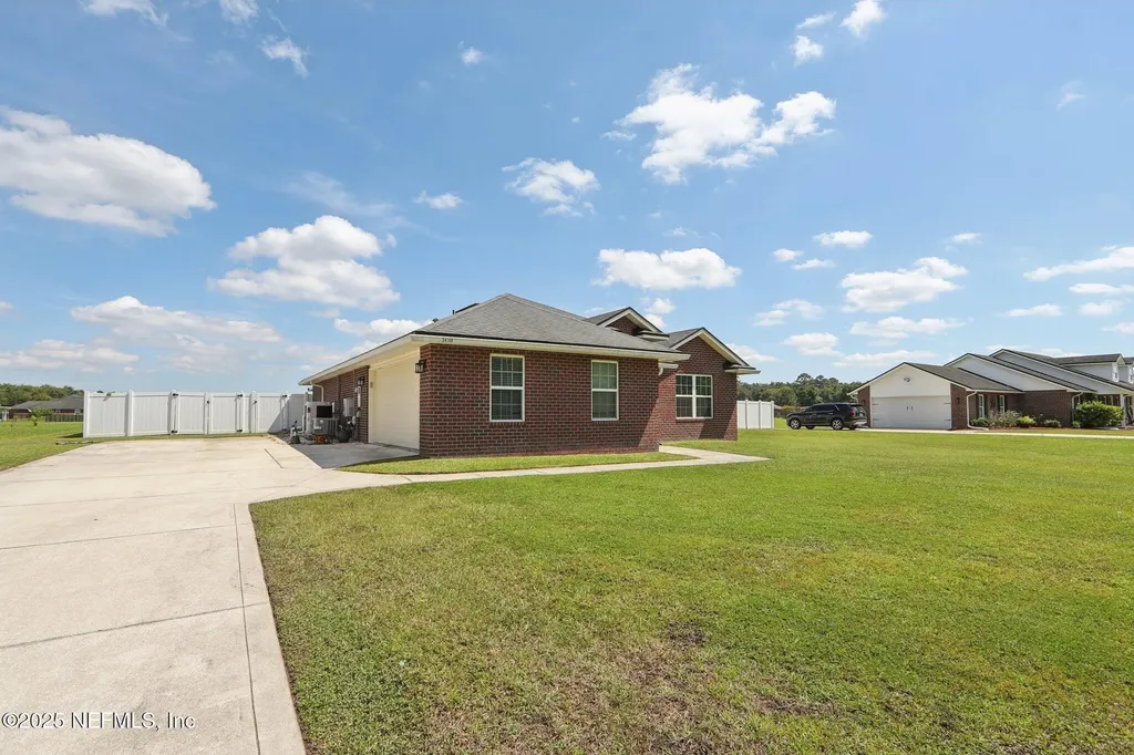 54106 Amblerwood Way Callahan FL 32011