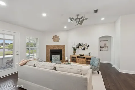 54106 Amblerwood Way Callahan FL 32011