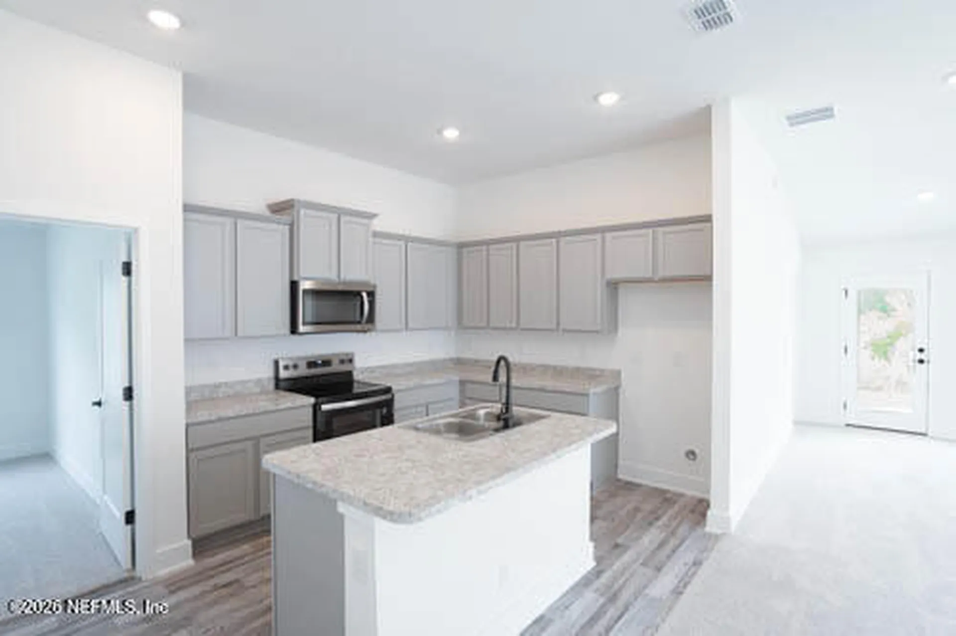 8363 Helmsley Boulevard Jacksonville FL 32219