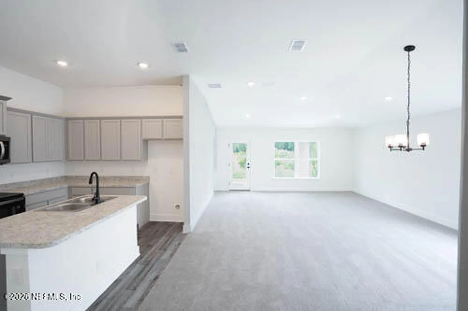 8363 Helmsley Boulevard Jacksonville FL 32219
