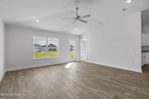 8363 Helmsley Boulevard Jacksonville FL 32219