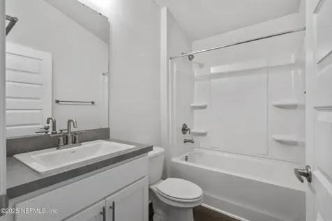 8363 Helmsley Boulevard Jacksonville FL 32219