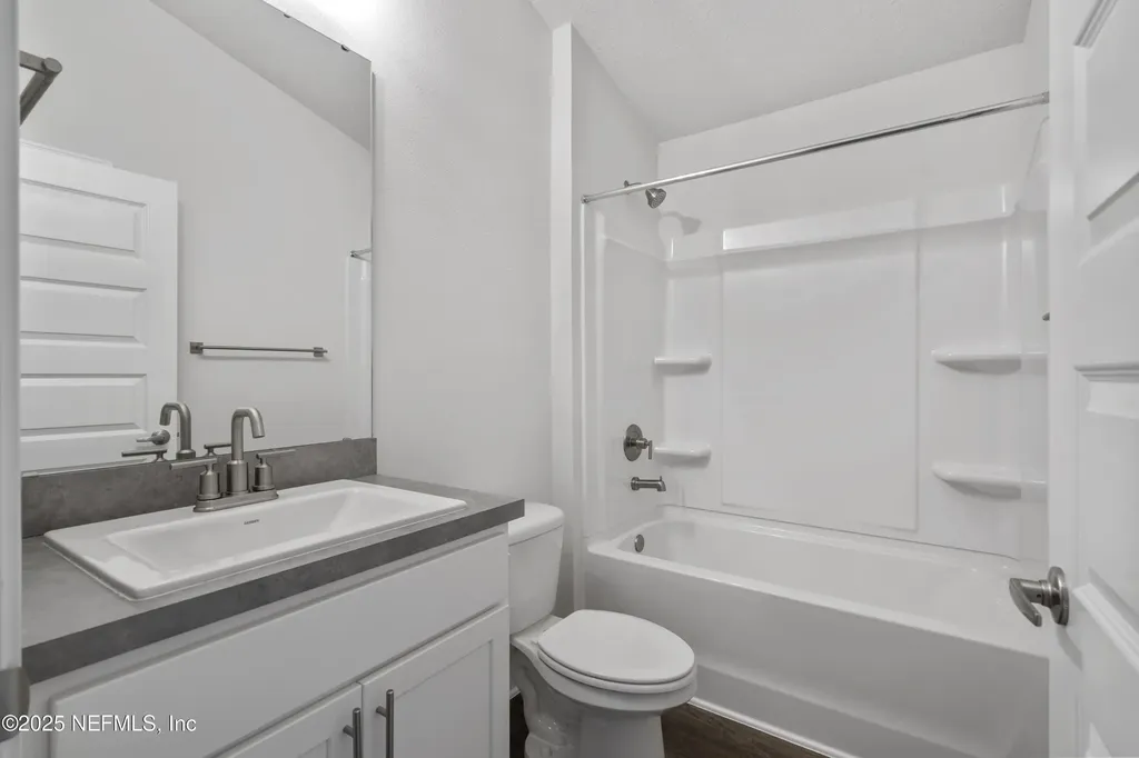 8381 Helmsley Boulevard Jacksonville FL 32219