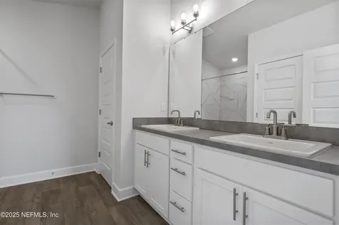 8381 Helmsley Boulevard Jacksonville FL 32219