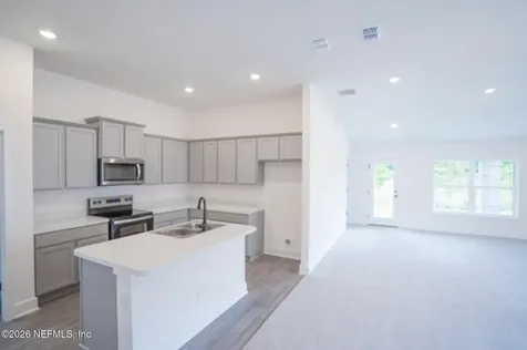 8381 Helmsley Boulevard Jacksonville FL 32219