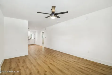1900 Danese Court Jacksonville FL 32207