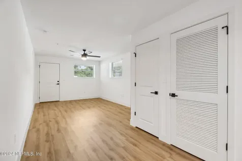 1900 Danese Court Jacksonville FL 32207