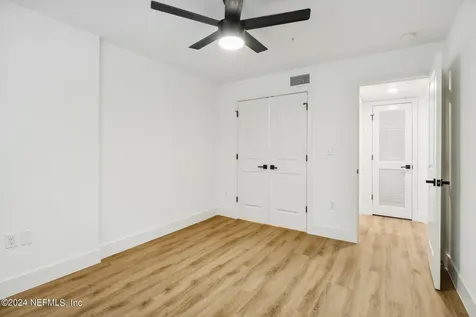 1900 Danese Court Jacksonville FL 32207