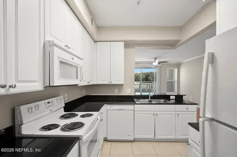 8539 Gate Parkway Jacksonville FL 32216