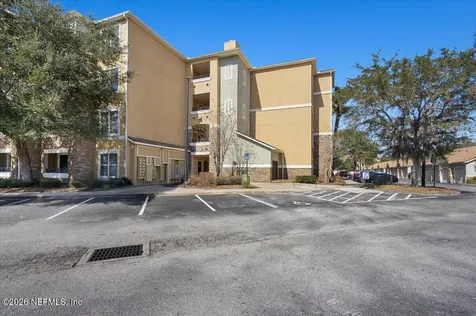 8539 Gate Parkway Jacksonville FL 32216