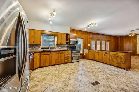 4768 Queen Lane Jacksonville FL 32210
