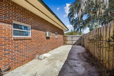 4768 Queen Lane Jacksonville FL 32210