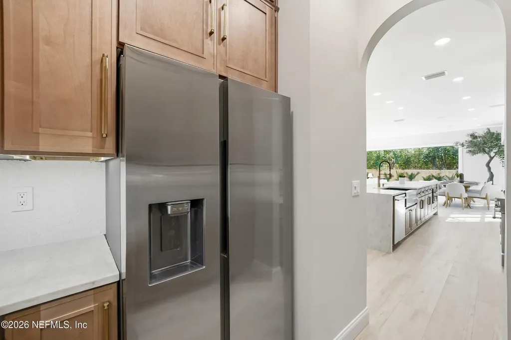 354 11th Street Atlantic Beach FL 32233