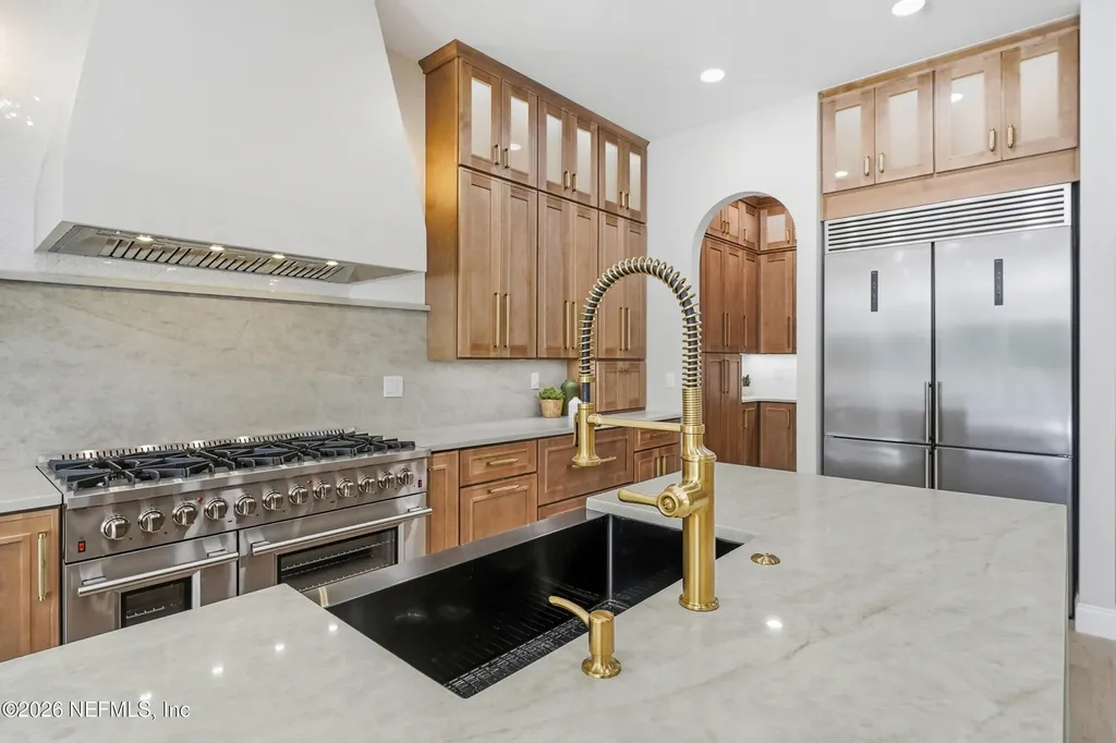 354 11th Street Atlantic Beach FL 32233