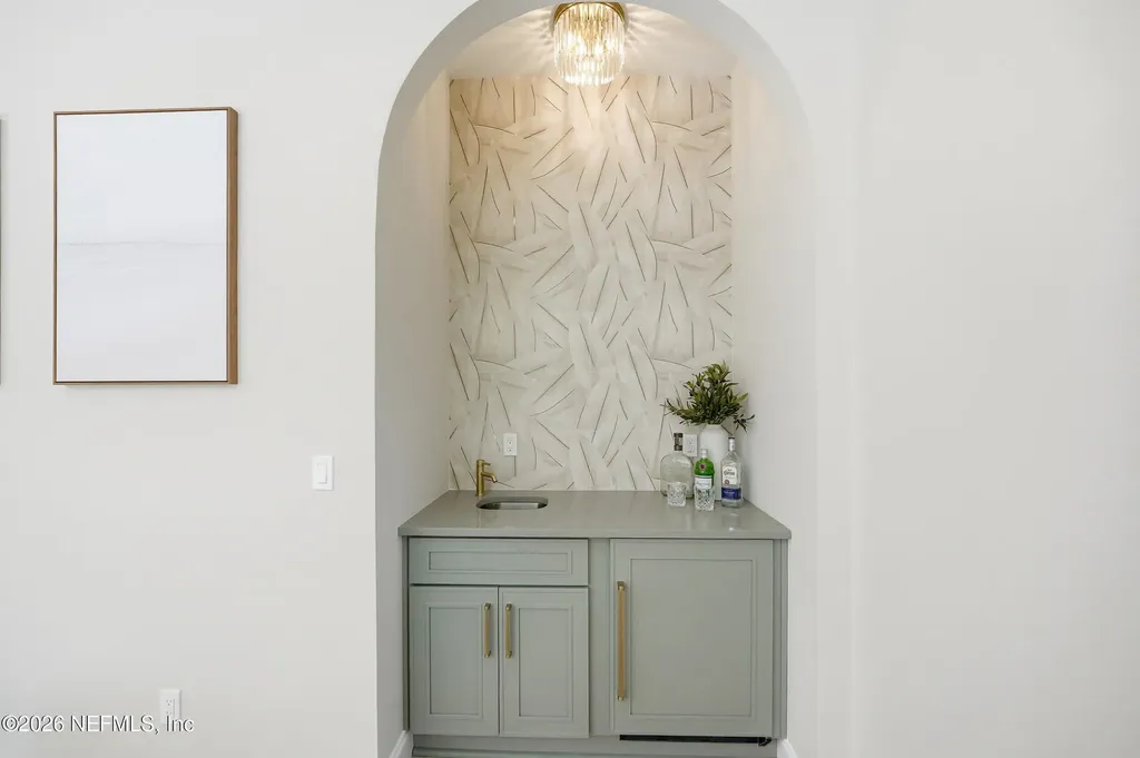 354 11th Street Atlantic Beach FL 32233