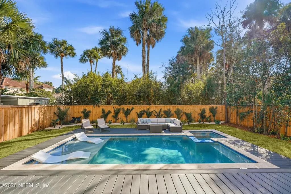 354 11th Street Atlantic Beach FL 32233