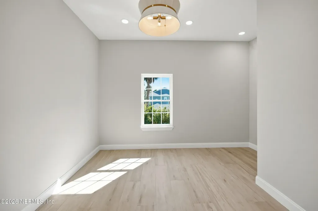 354 11th Street Atlantic Beach FL 32233